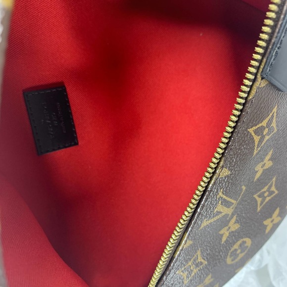 ❌❌Louis Vuitton World Tour bumbag Monogram waist crossbody My LV leather bum bag - Picture 10 of 16